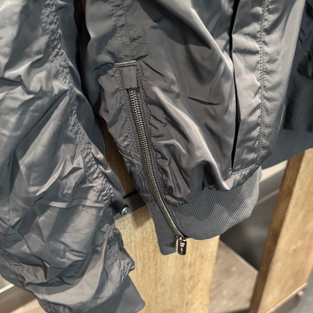 Athleta Women's Black Bomber Jacket NWOT - Picture 5 of 9